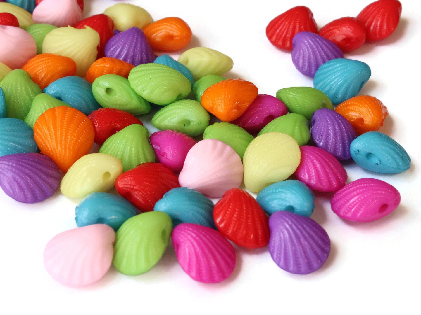 62 12mm Mixed Color Plastic Oyster Shell Beads