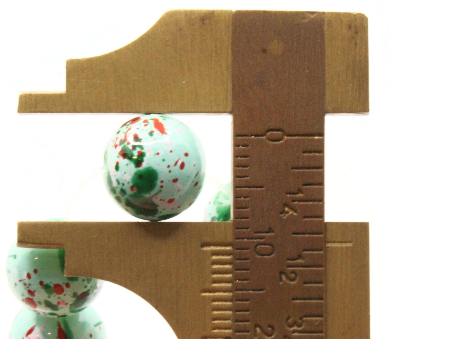 40 10mm Mint Green with Red &#x26; Pink Splatter Paint Smooth Round Glass Beads