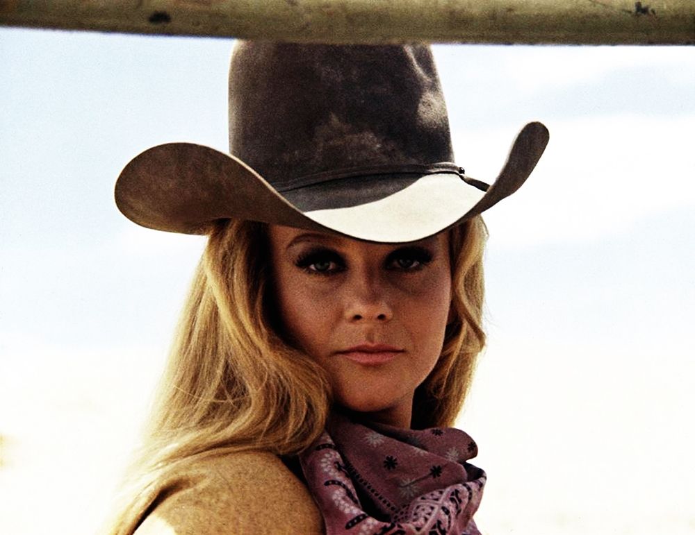 Ann-Margret - The Train Robbers Poster Print by Hollywood Photo Archive Hollywood Photo Archive - Item # VARPDX487000