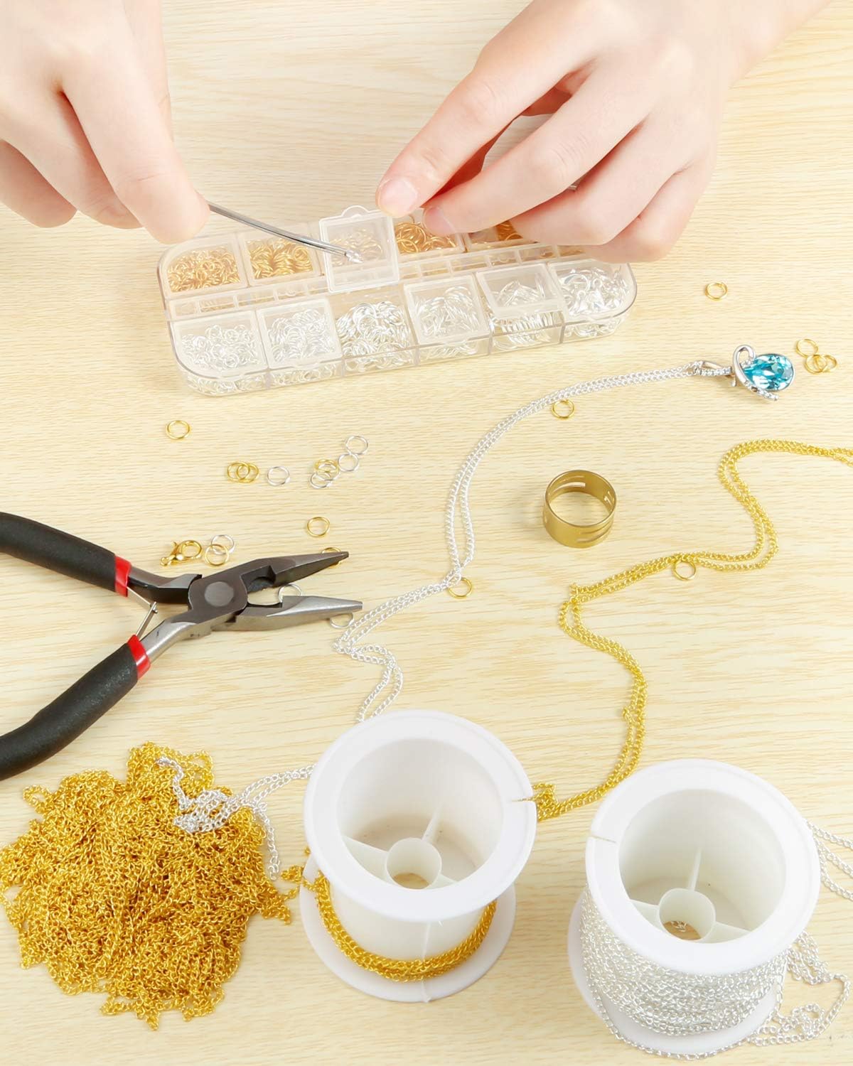 65 Feet Jewelry Chains Necklace Chains 2 mm Jewelry Making Chains with 960 Pieces Jump Rings 40 Pieces Lobster Clasps Jewelry Making Tools (Gold, Silver Total in 65 Feet)