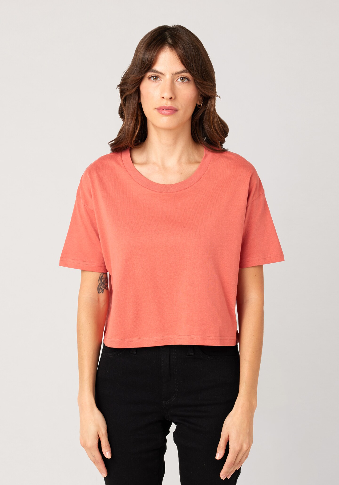 WOMEN&#x27;S CROP TOP