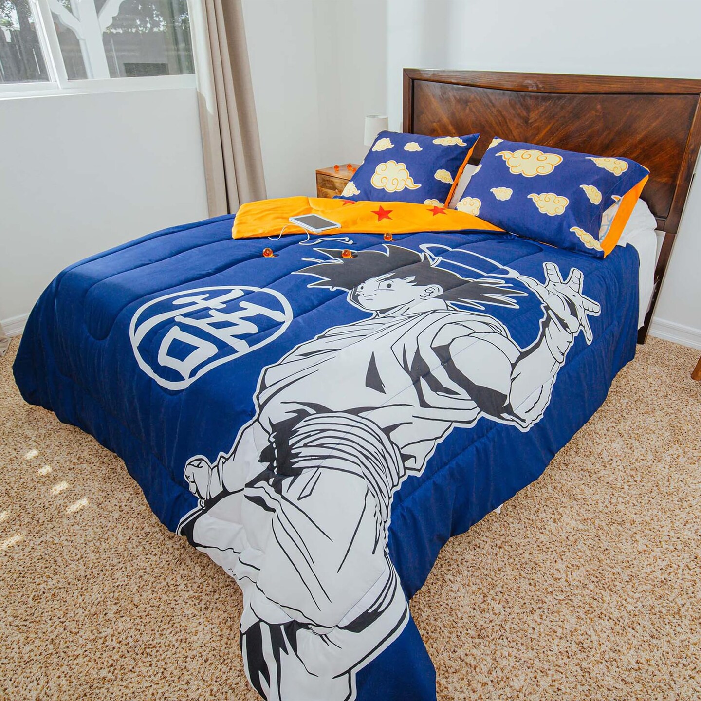 Dragon Ball Z Goku Super Soft Full/Queen Size Comforter