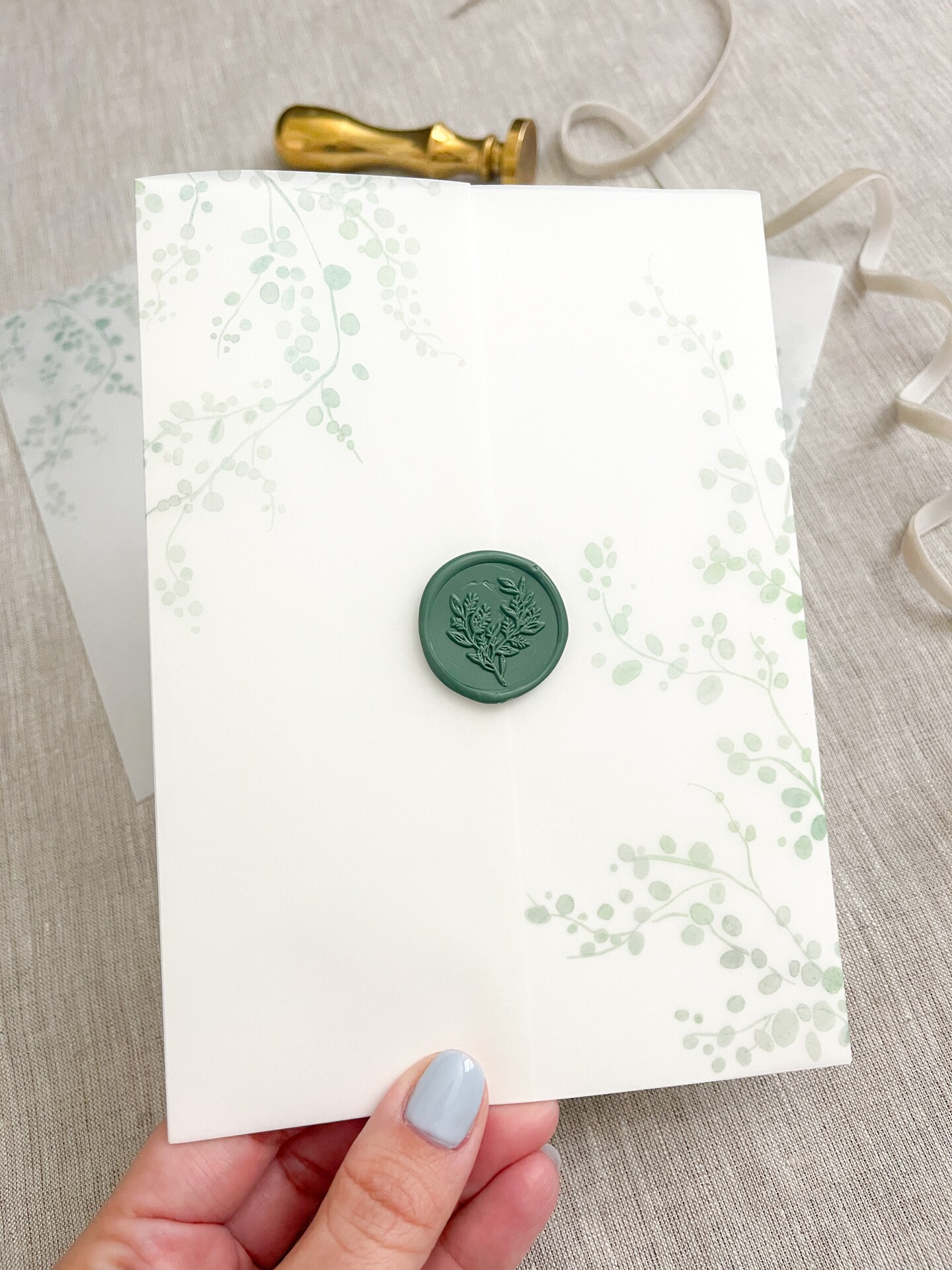 How to make vellum wedding invitations with cricut ...