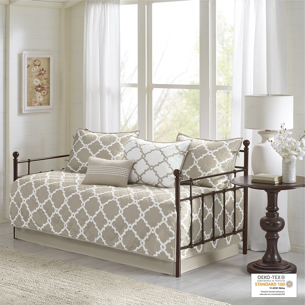 Gracie Mills   6 Piece Reversible Daybed Set