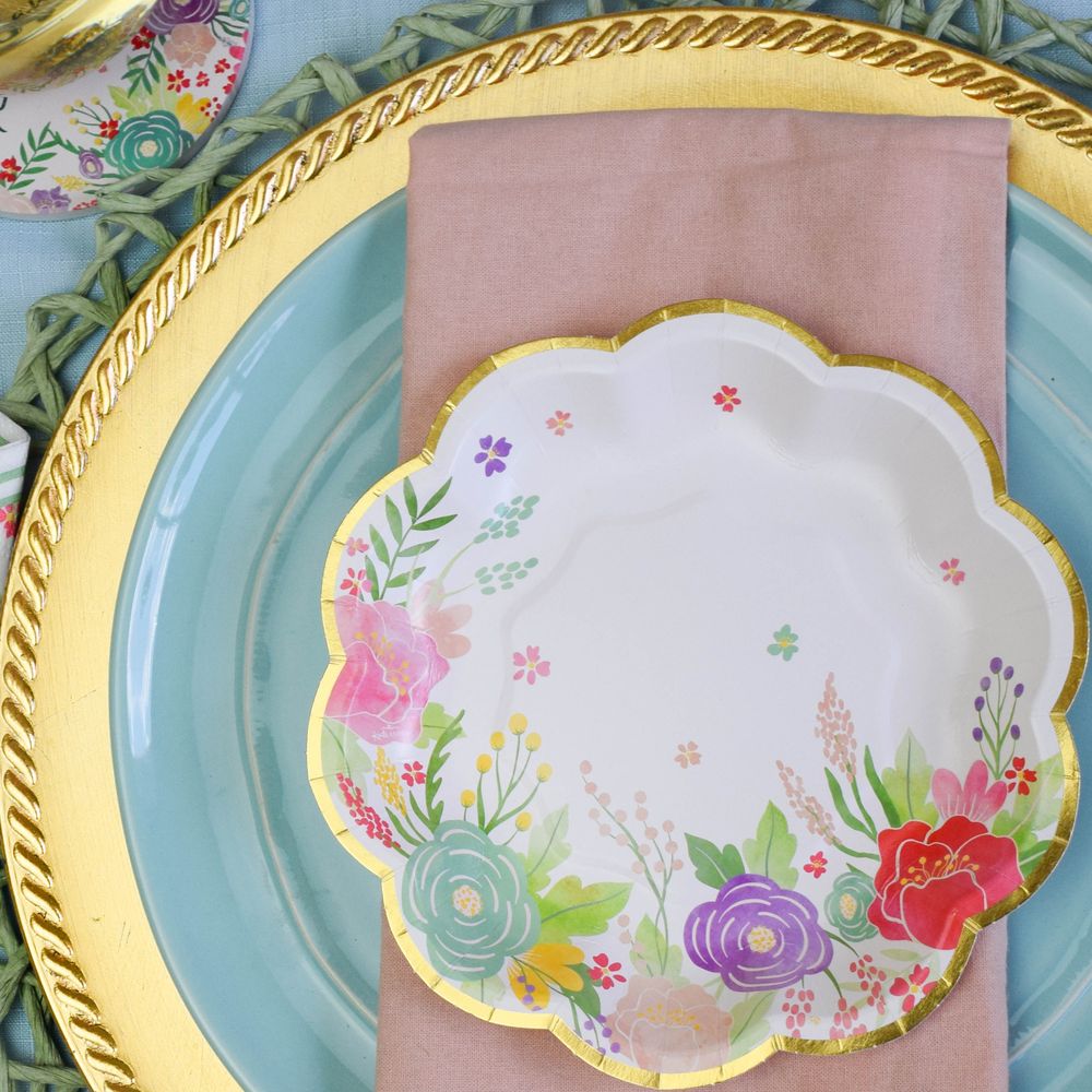 Garden Blooms 7 in. Premium Paper Plates (Set of 16)