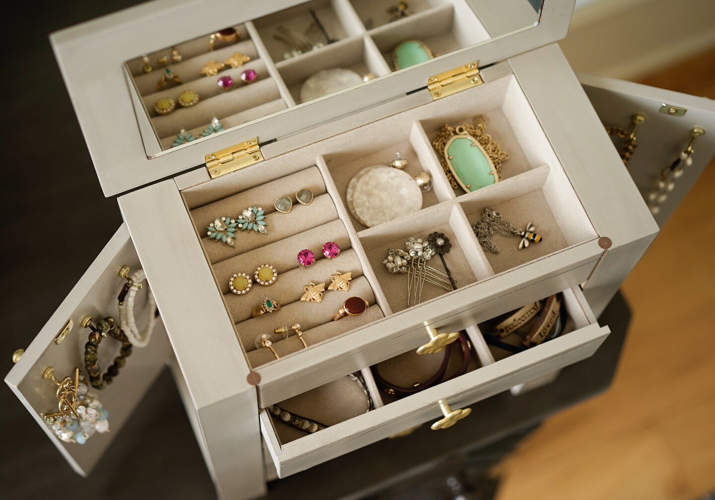 Emma Jewelry Chest