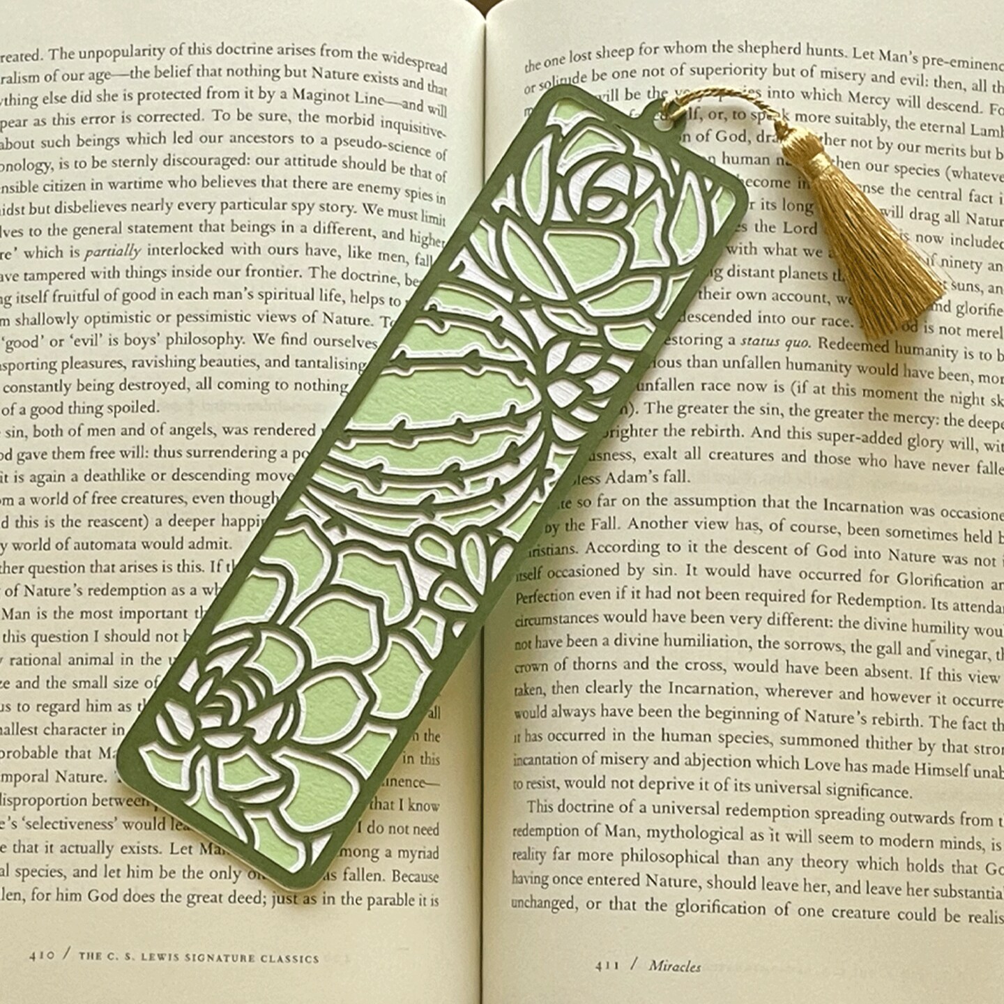 How-To name is Succulent Bookmark