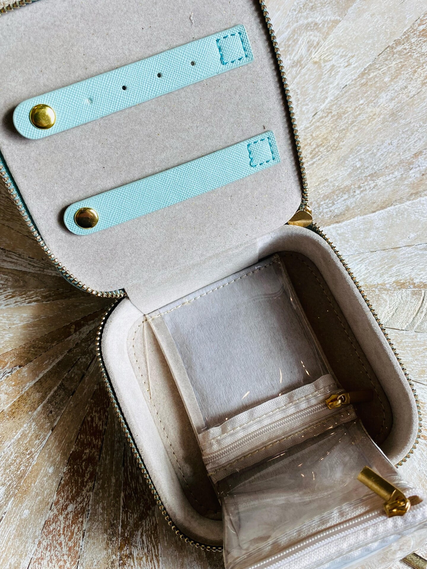 Vida Travel Jewelry Case
