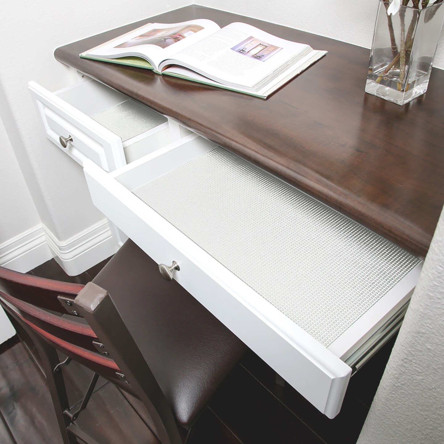 Smart Design Classic Grip Shelf Liner - 18 inch x 5 feet - White