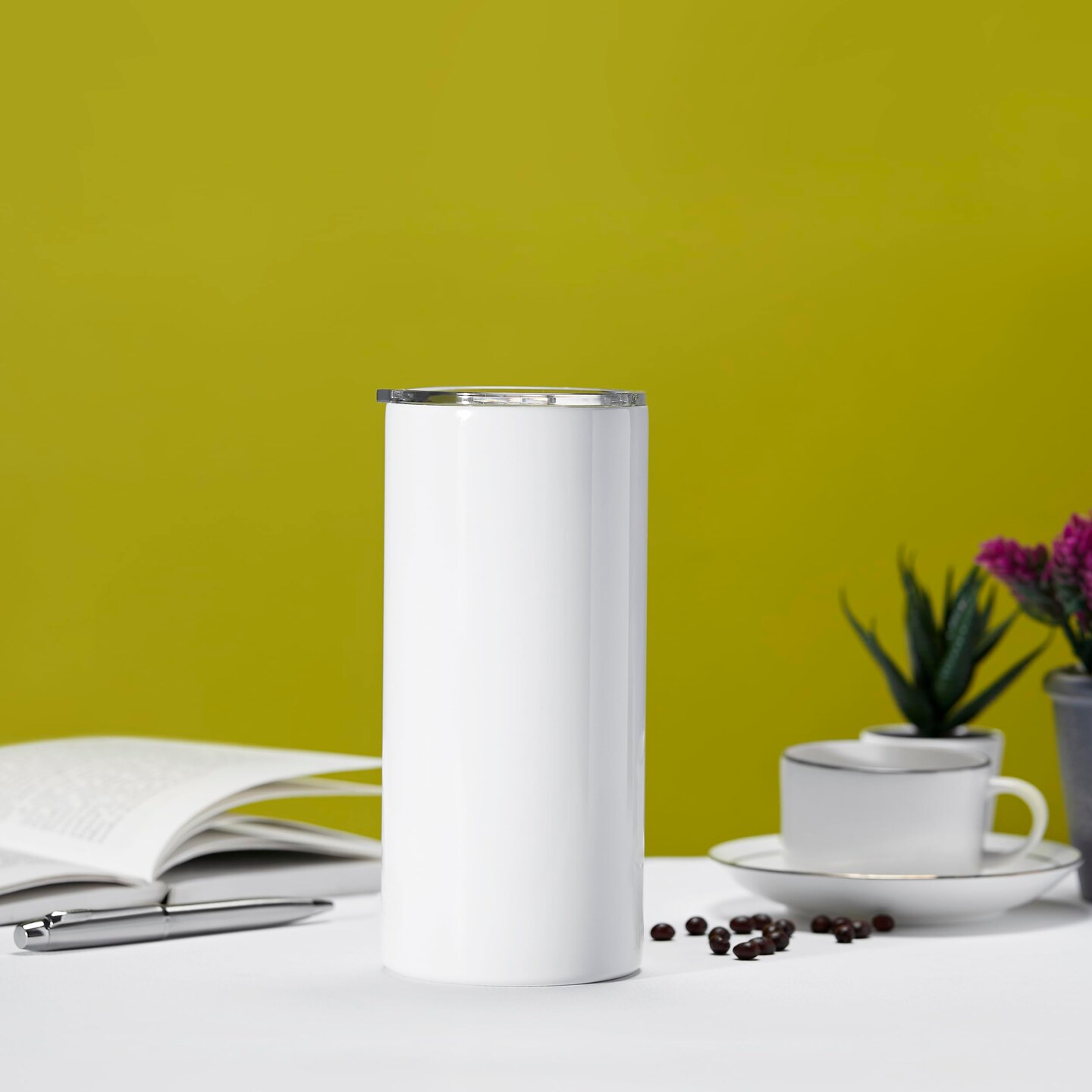 Makerflo 20 oz Thick Sublimation Blank Tumbler with Splash Proof Lid &#x26; Straw - Pack of 25, Craft-Ready for DIY Gifts &#x26; Personalization (Sublimation, Epoxy, UV DTF, Vinyl, and Laser Engraving)