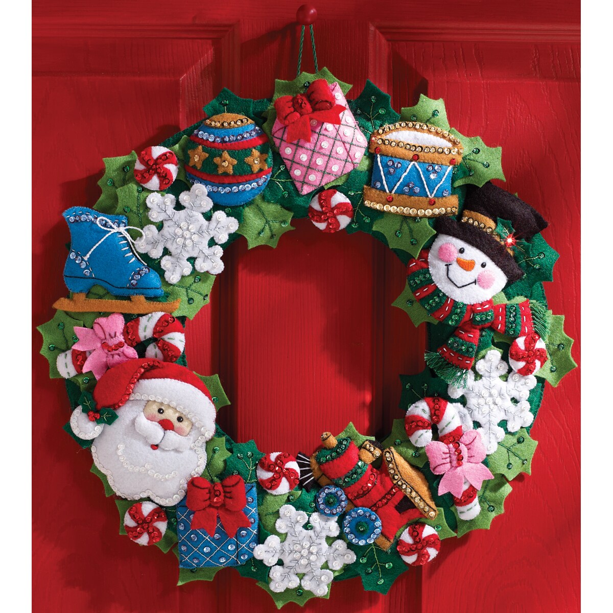 Bucilla Felt Wreath Applique Kit 16&#x22; Round-Christmas Toys
