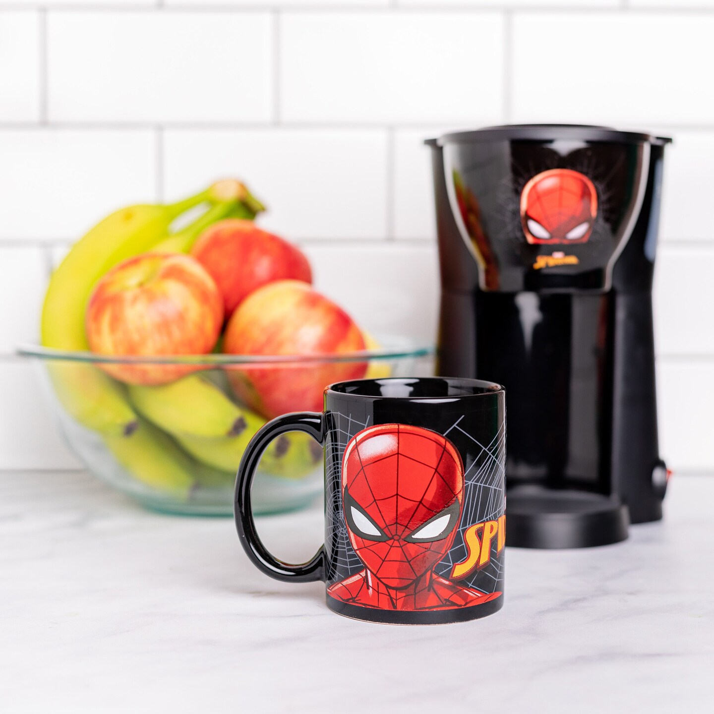Uncanny Brands Marvel Spider-Man Single Cup Coffee Maker with Mug