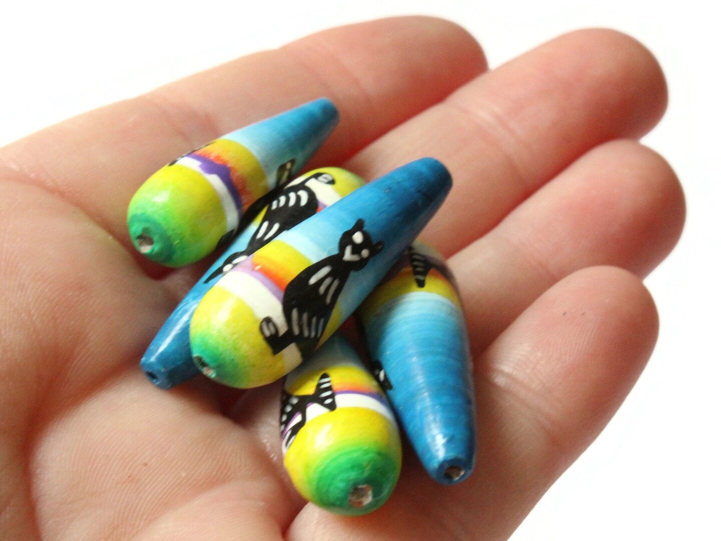 5 32mm Vintage Painted Peruvian Clay Beads - White and Green Teardrop Bird  Beads