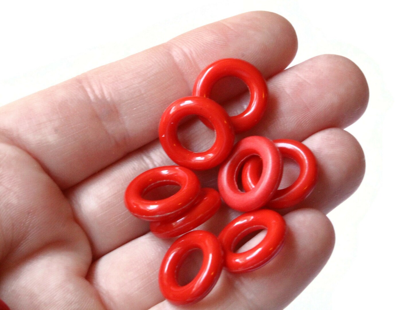 8 34mm Vintage Red Copper Plated Plastic Round Ring Beads – Smileyboy Beads