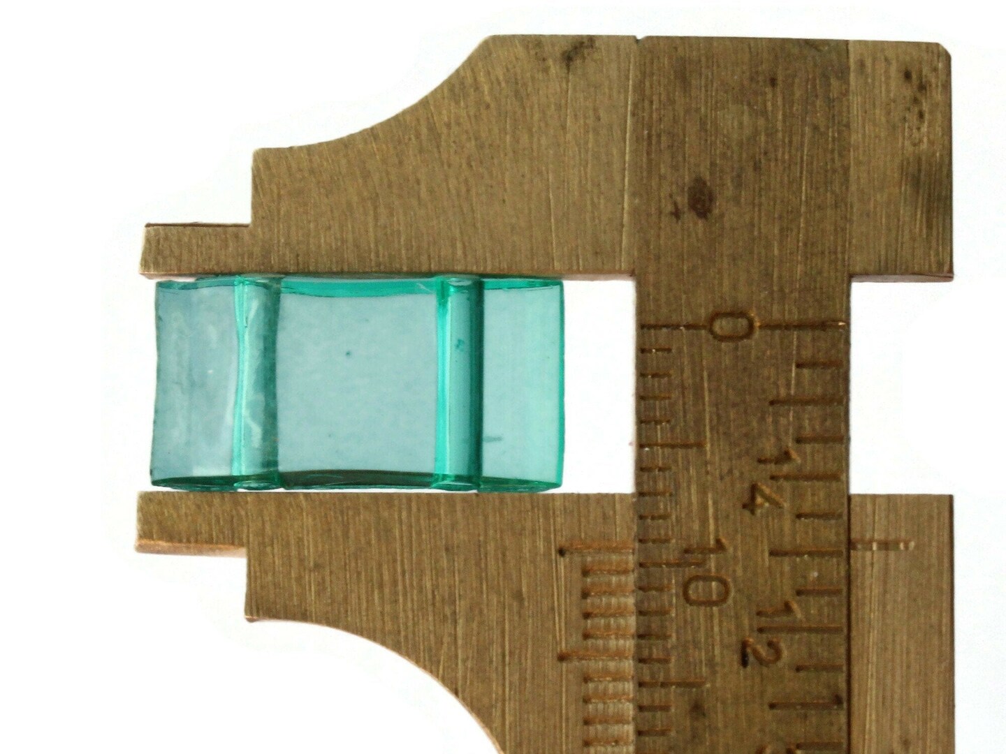 40 17mm Two Hole Green Rectangle Pillow Acrylic Beads