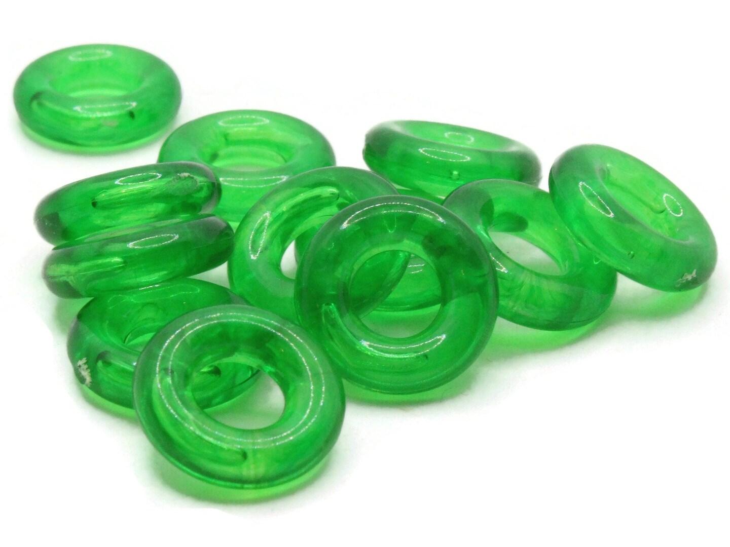 12 16mm Clear Green Ring Beads Vintage Plastic Links