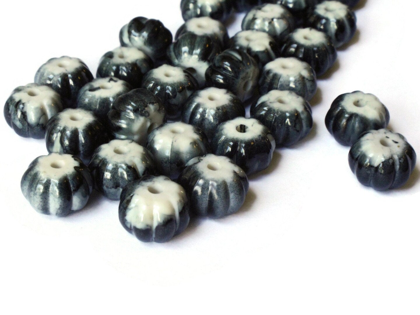 30 12mm x 8 mm Dark Grey Fluted Rondelle Beads Plastic Pumpkin Beads