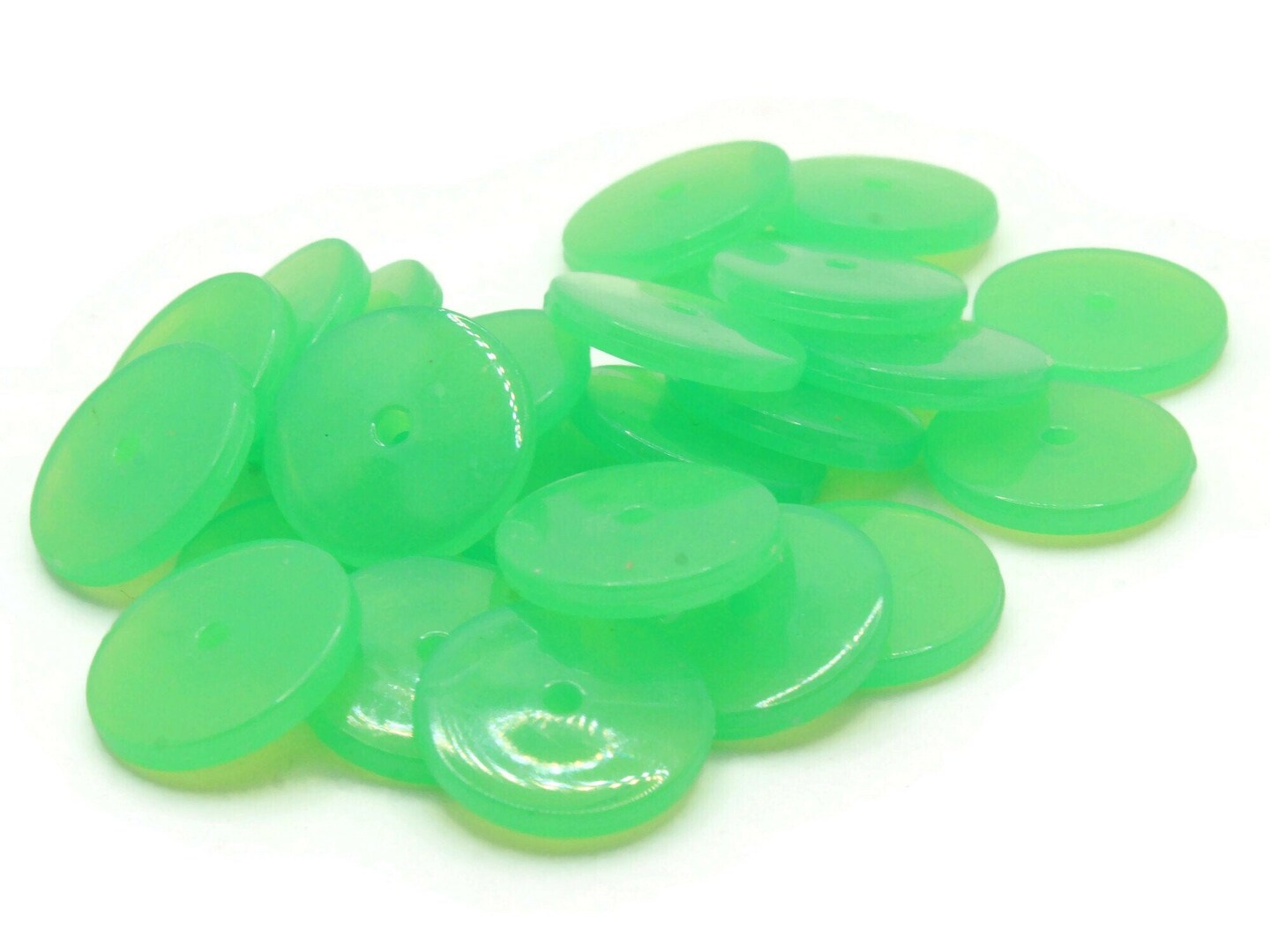 25 14mm Light Green Vintage Plastic Flat Disc Beads