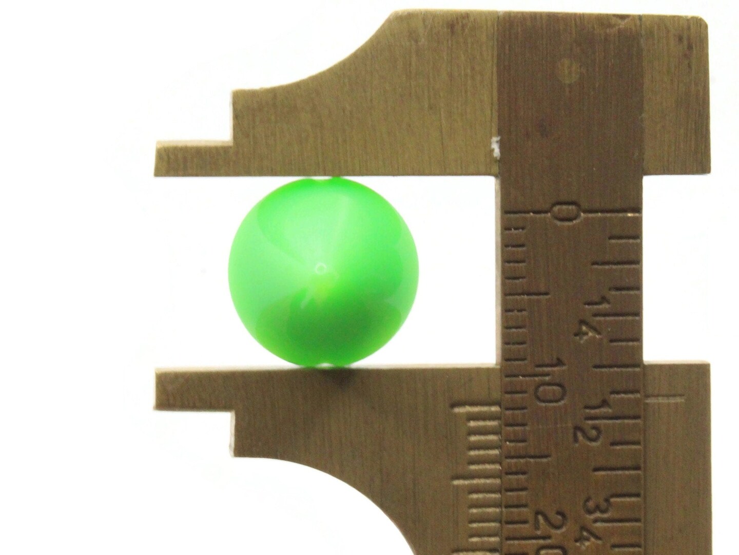 40 12mm Green Spike Plastic Cone Beads