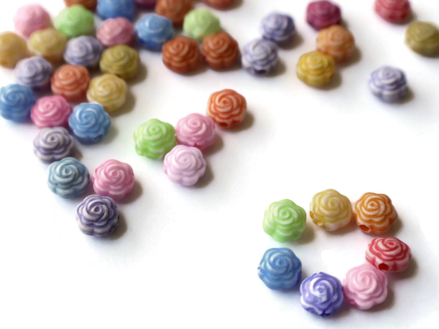 100 8mm Small Plastic Mixed Color Rose Flower Beads
