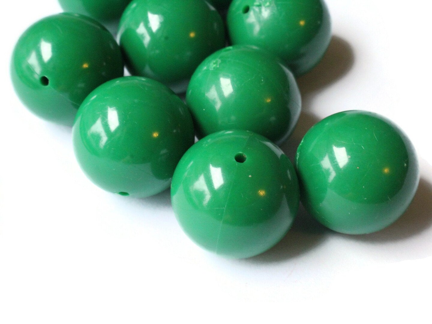 10 20mm Smooth Round Dark Green Beads Vintage Plastic Beads Lightweight Sturdy Beads