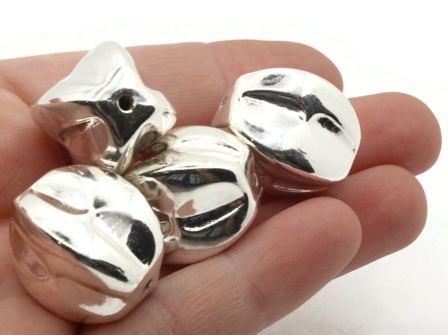 4 23mm Puffed Rectangle Oval Vintage Silver Plated Plastic Beads