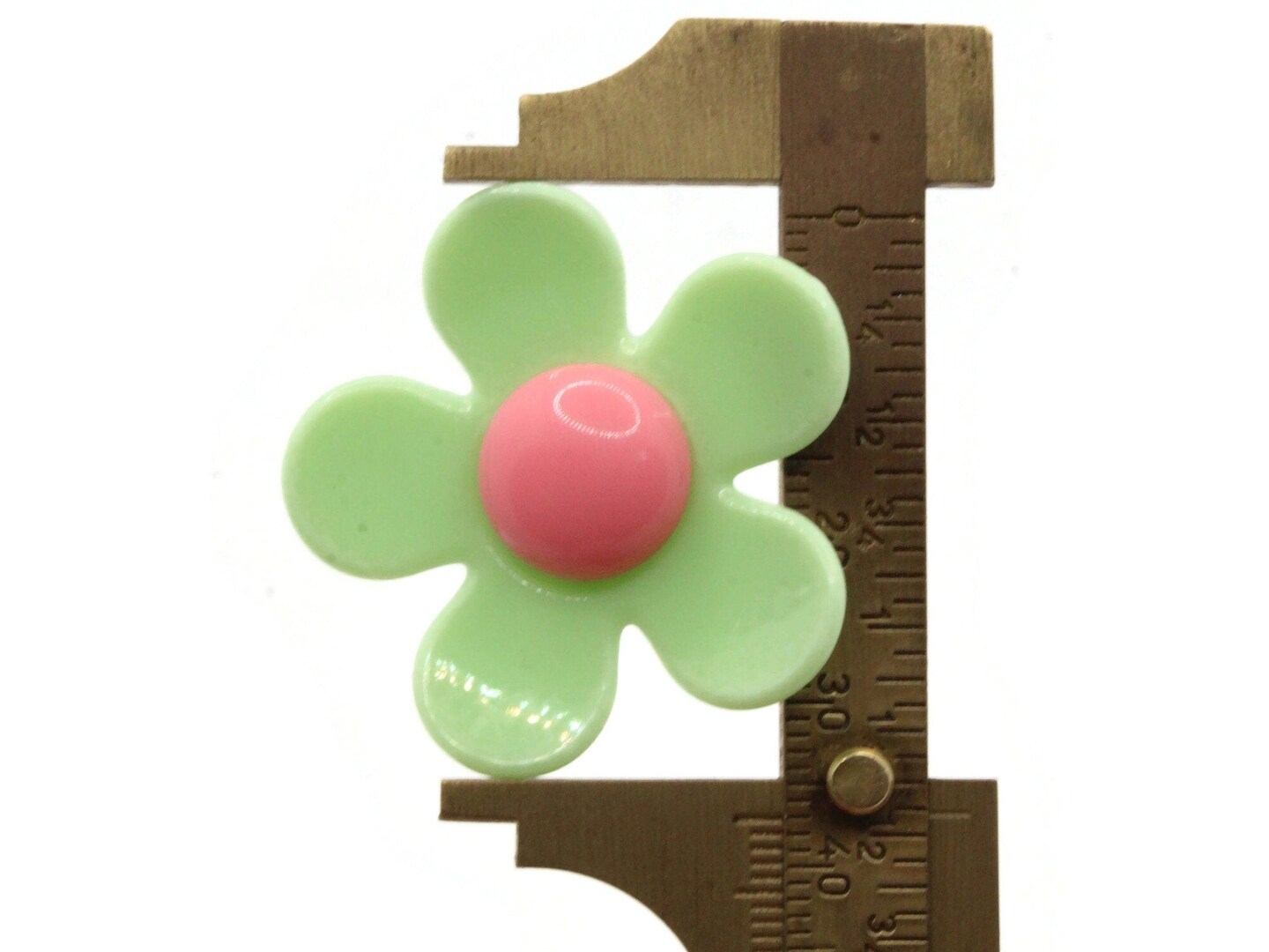 5 36mm Green and Pink Daisy Large Plastic Flower Beads