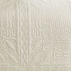 Clara Clark Quilts Set