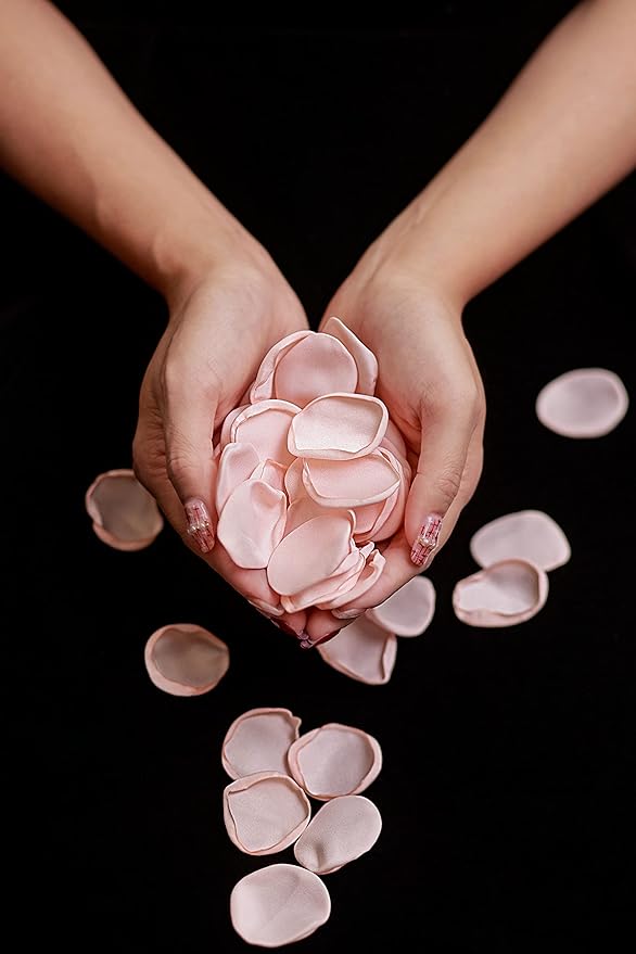 300PCS Blush Rose Petals Silk Artificial Pink Petals Flower Girl Basket Aisle Scatter Decor Baby Girl Shower Supplies Wedding Decoration