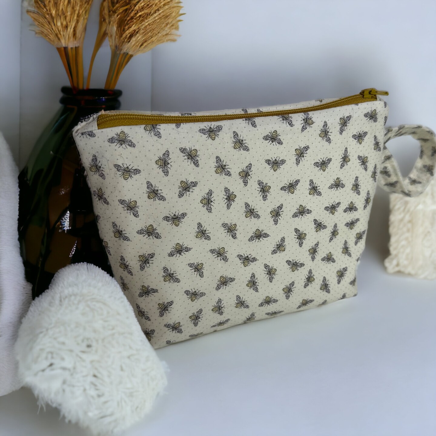 Honey discount bee handbags