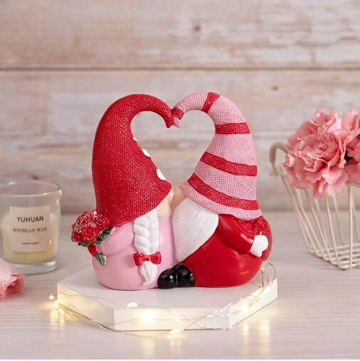 Valentine Gnomes 5.4" H, Resin Kissing Gnome Figurines, Valentine Home Decorations, Gnomes Gifts for Women