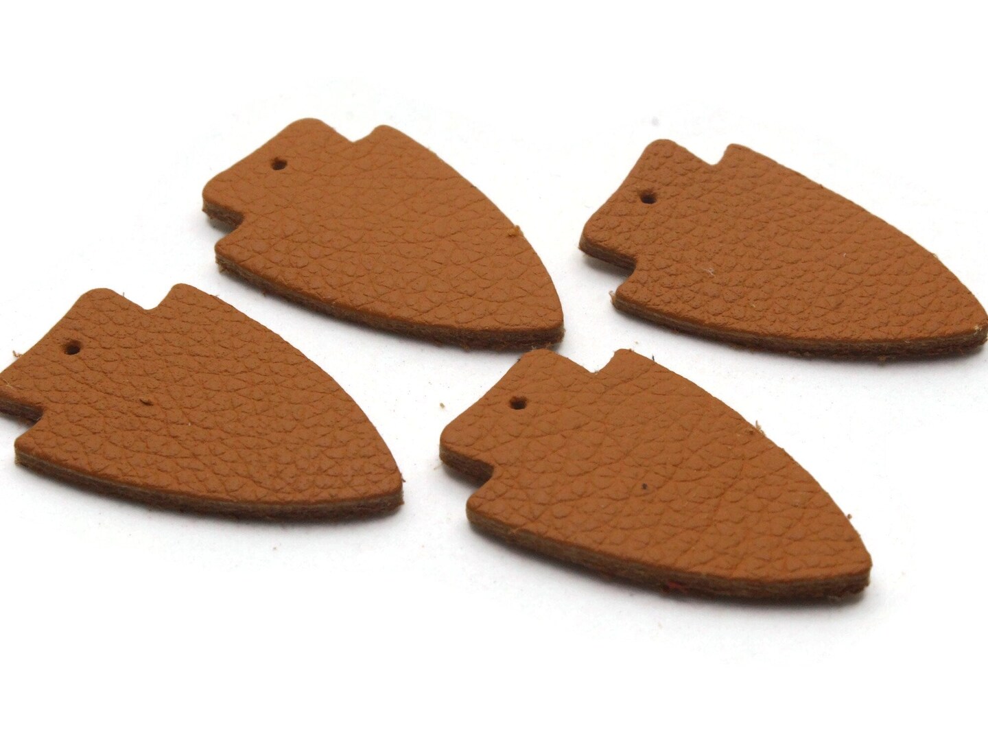 4 37mm Tan Brown Leather Arrowhead Pendants