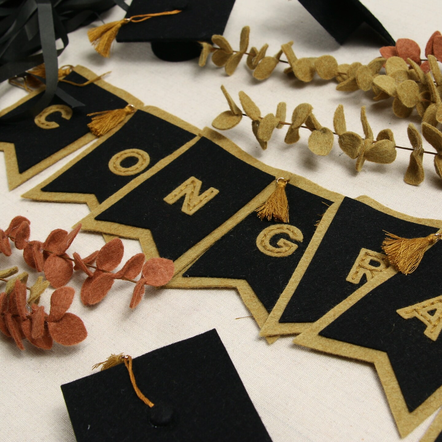 Alphabet Deep Etch Die, Stitchable Letters