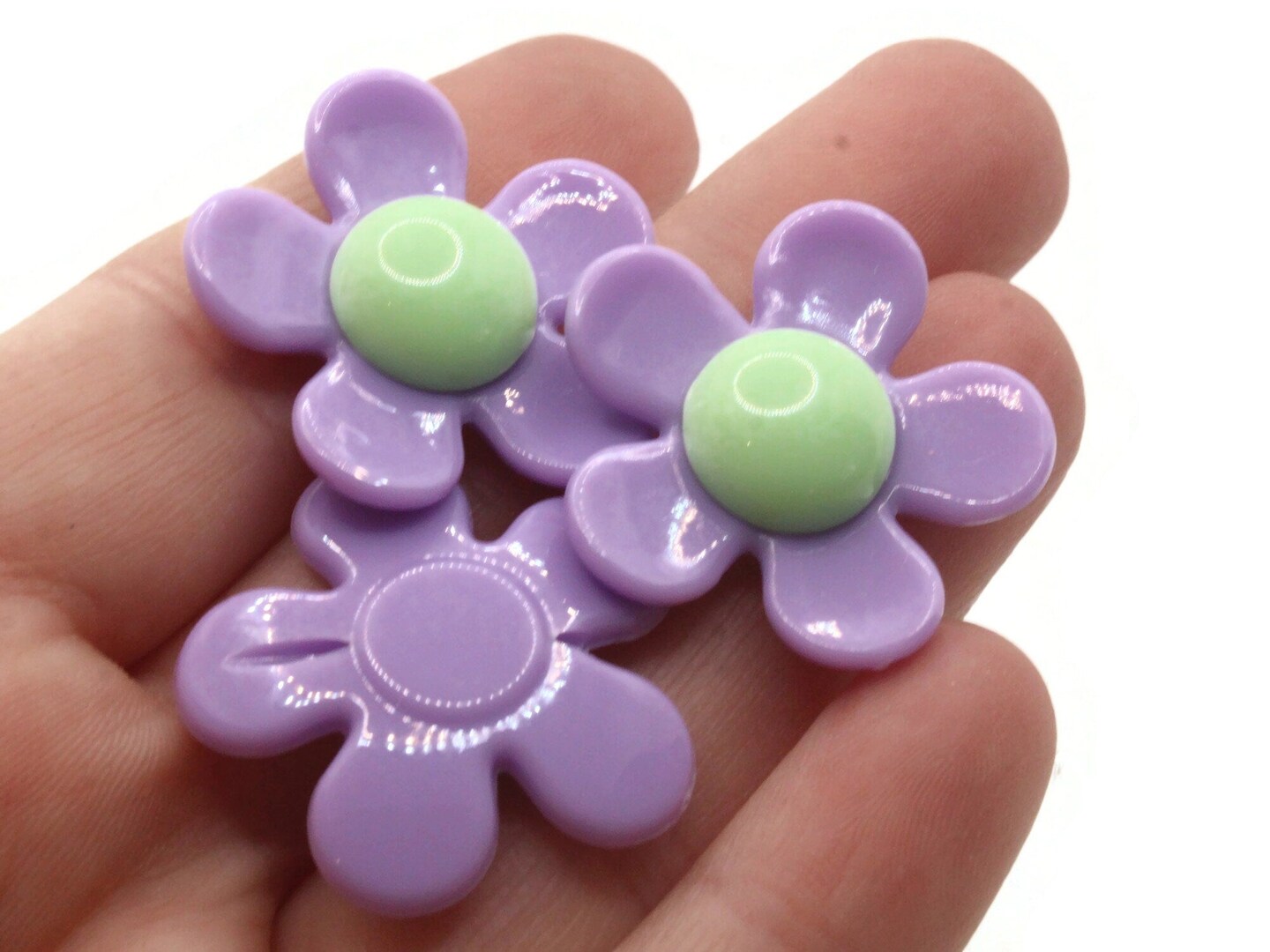 8 27mm Purple and Green Daisy Flower Large Plastic Beads