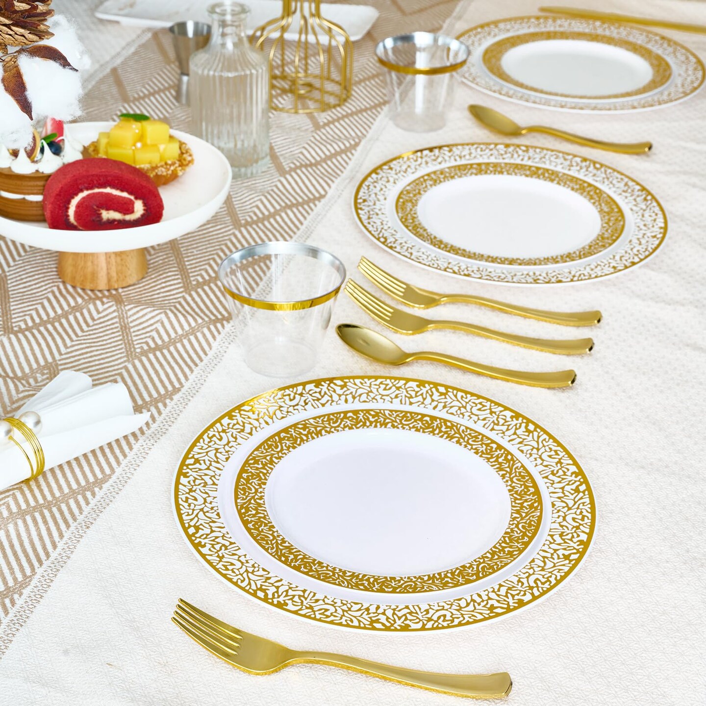 150 Pieces Gold Dinnerware Set, Elegant Plastic Plates Disposable Include: 25 Gold Lace Plastic Plates, 25 Dessert Plates, 25 Forks, 25 Knives, 25 Spoons, 25 Cup, Ideal for Party, Birthday