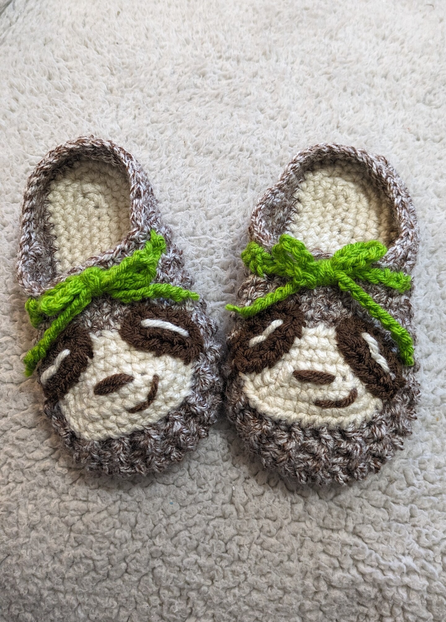 Children's best sale sloth slippers