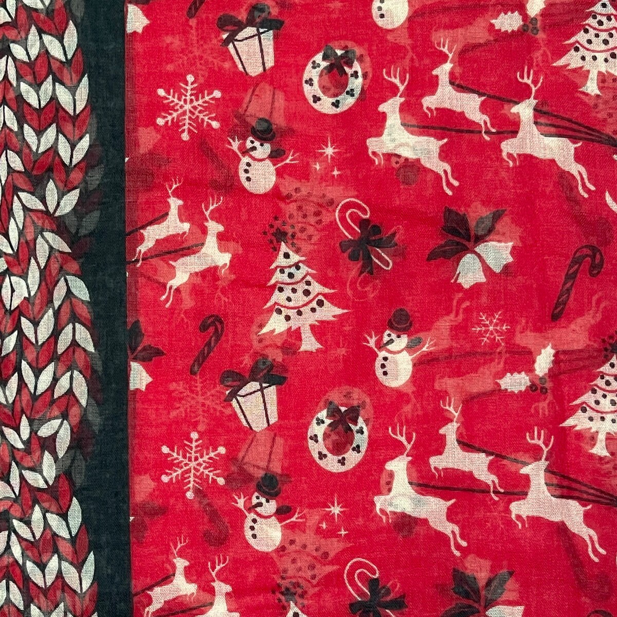 Wrapables Lightweight Winter Holiday Long Scarf, Reindeer &#x26; Sled Red