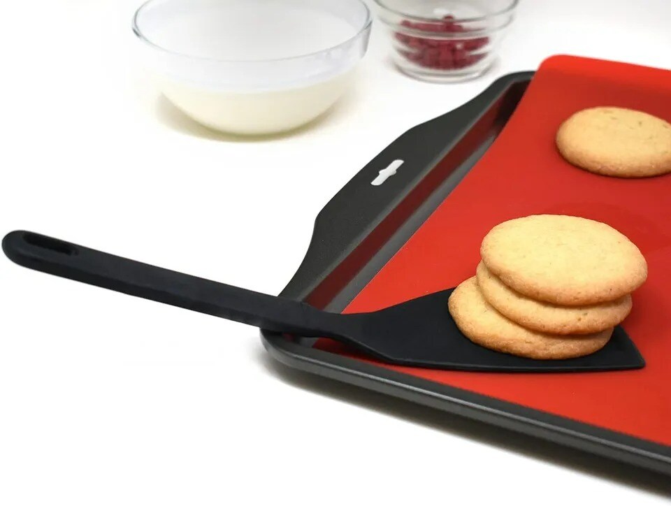 Norpro Heat Resistant Nylon Stir-Fry Spatula with Non-Skid Handle, Black