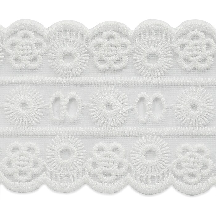 5 yards of Leila 2 3/4&#x22; Classic Galloon Scalloped Lace Trim | 5 yard cut