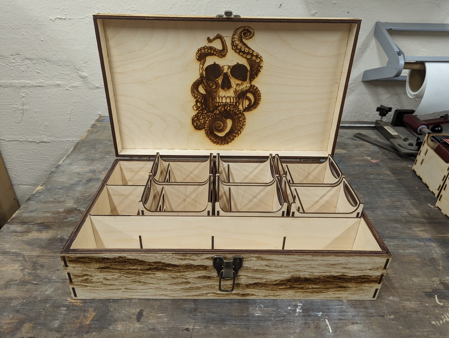 Ultimate Commander Deck Box - Kraken Theme! Fits SIX EDH