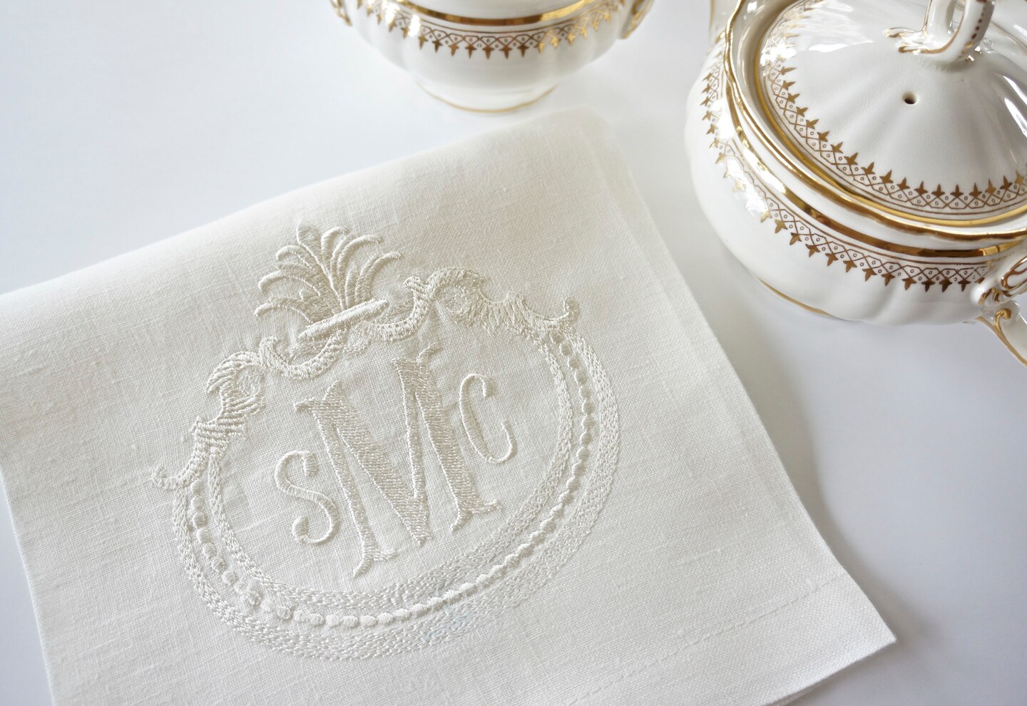 Embroidered Fall Monogram Napkins, 3 monogram fall design, White Linen Cloth, Personalized on sale Monogram Thanksgiving Napkin, Autumn Hostess Gift