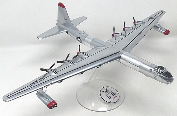 Atlantis Plastic Model Kit With Swivel Stand-B-36 Peacemaker