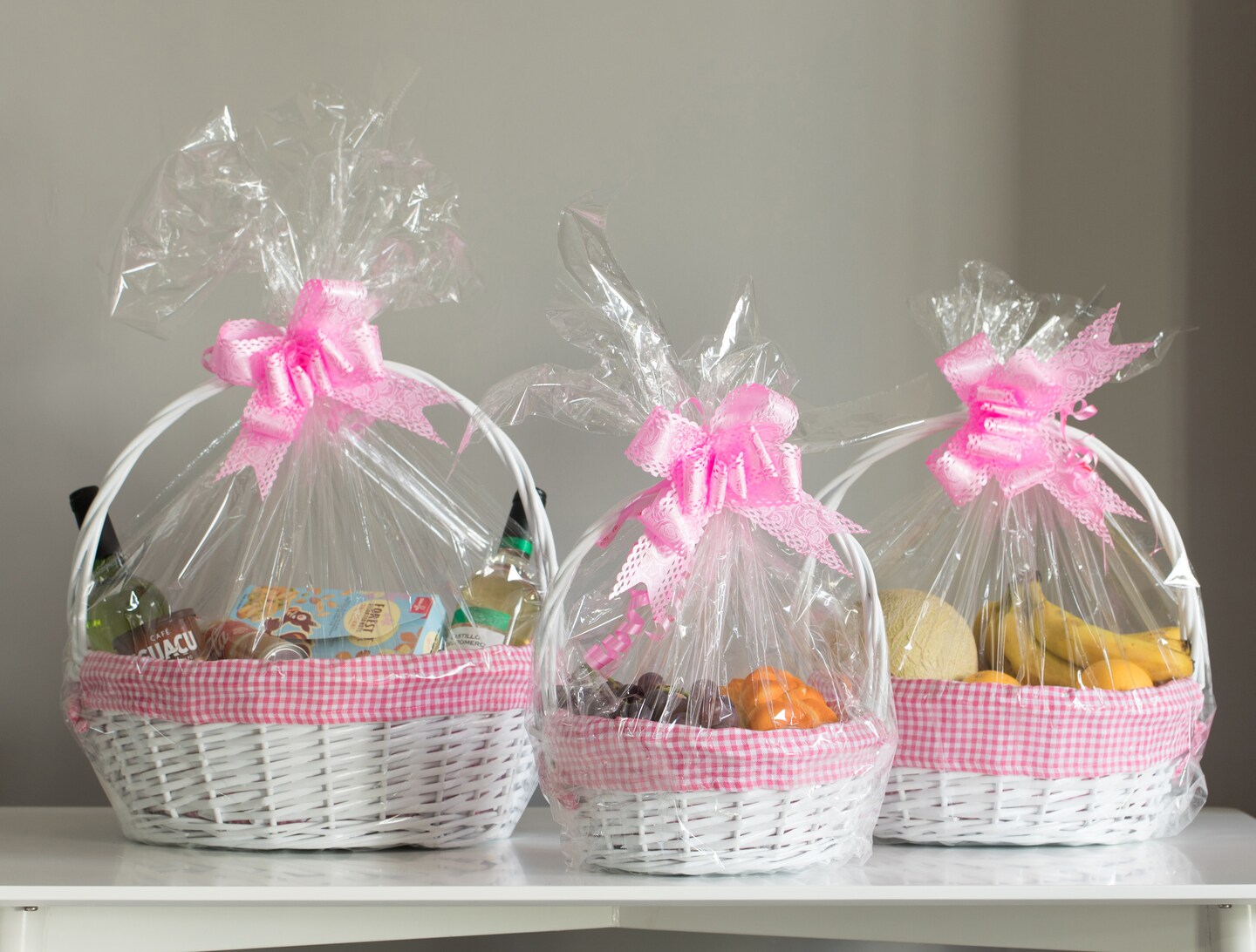 White Round Willow Gift Basket, with Gingham Liner and Handle