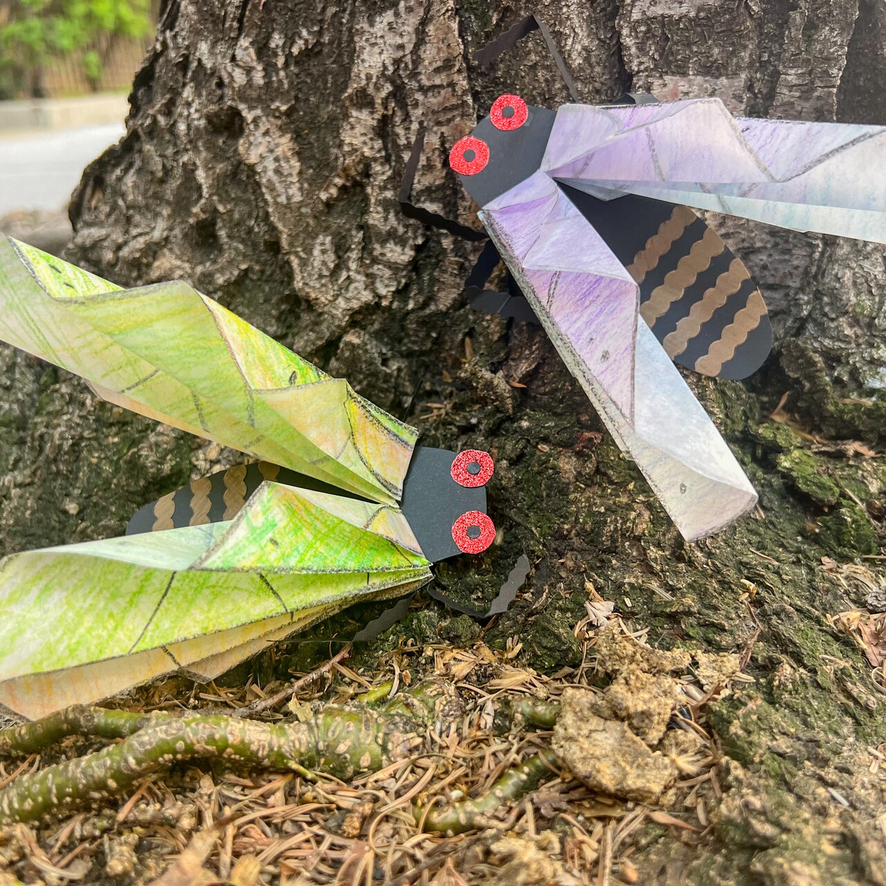 DIY Paper Clothespin Cicadas with @TheCraftyLumberjacks