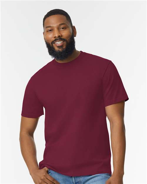 Gildan Softstyle Midweight Crewneck Short Sleeve T-Shirt For Modern Classic Fit Durable Everyday Wear