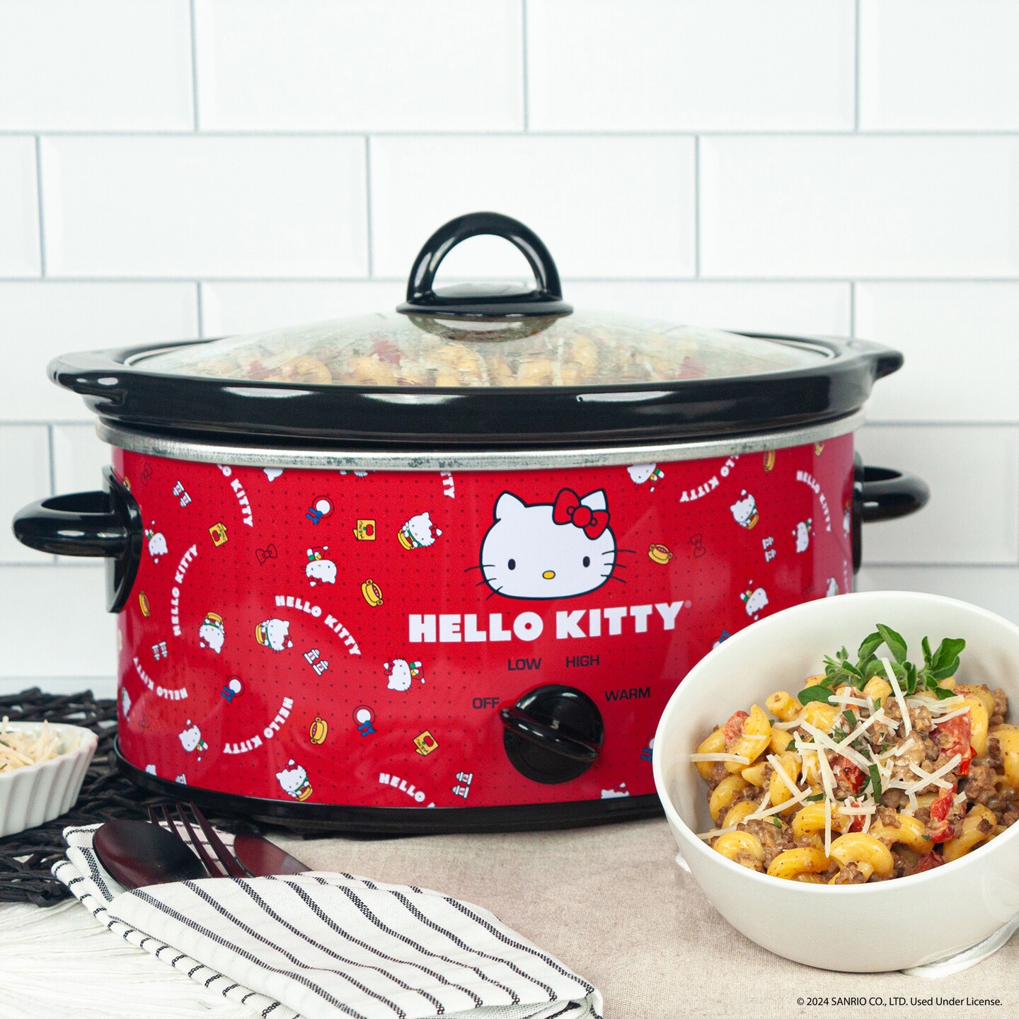 Uncanny Brands Hello Kitty 5-Quart Slow Cooker