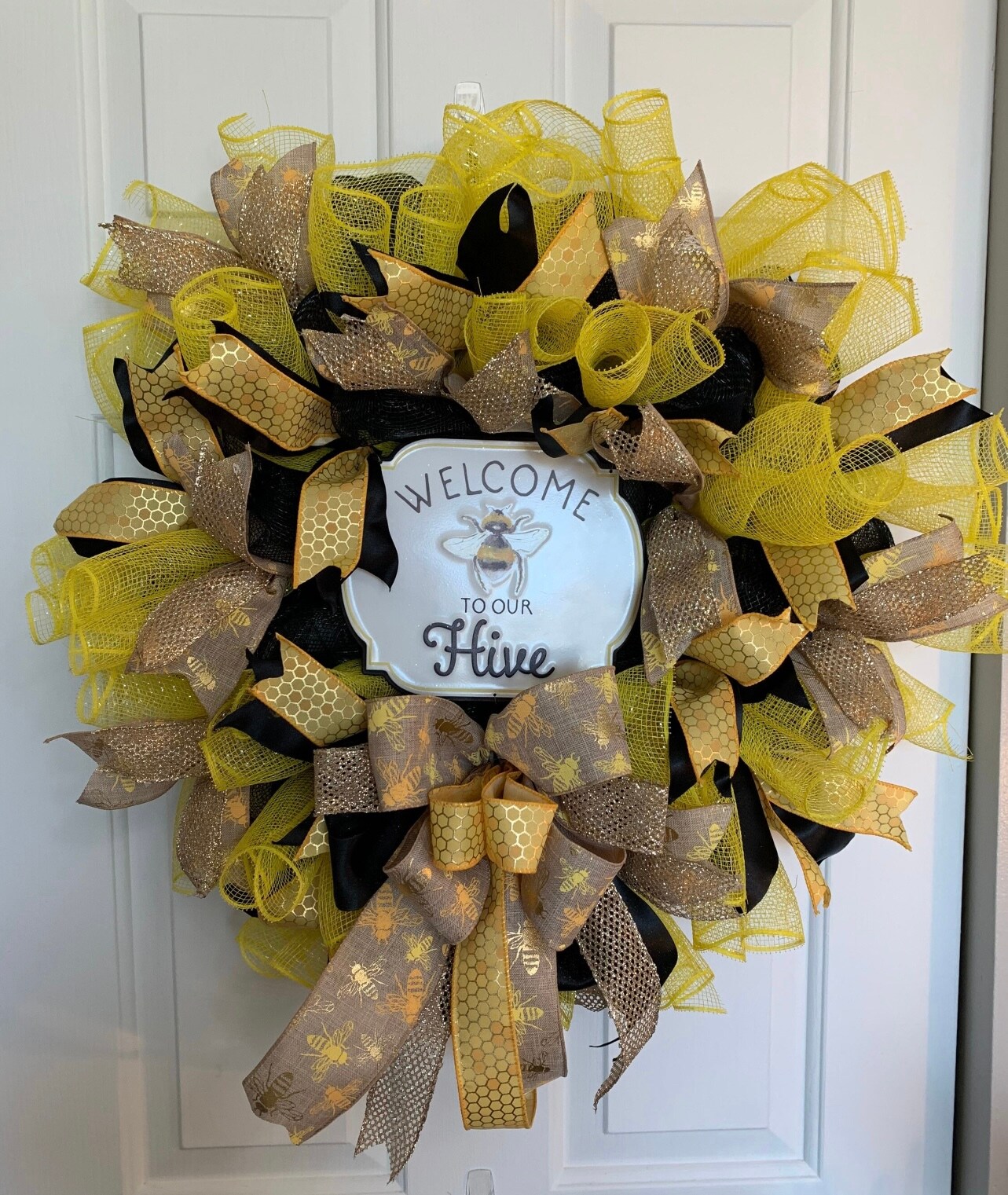 Welcome to our Hive Deco Mesh Wreath 2024