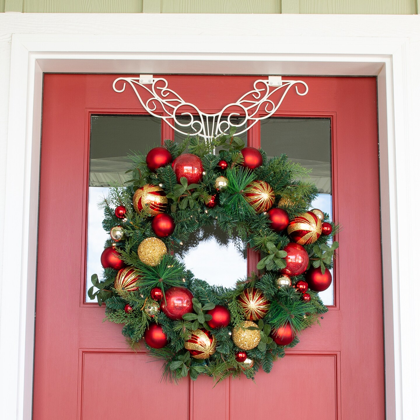 Lighted Christmas Wreath - Christmas Classic