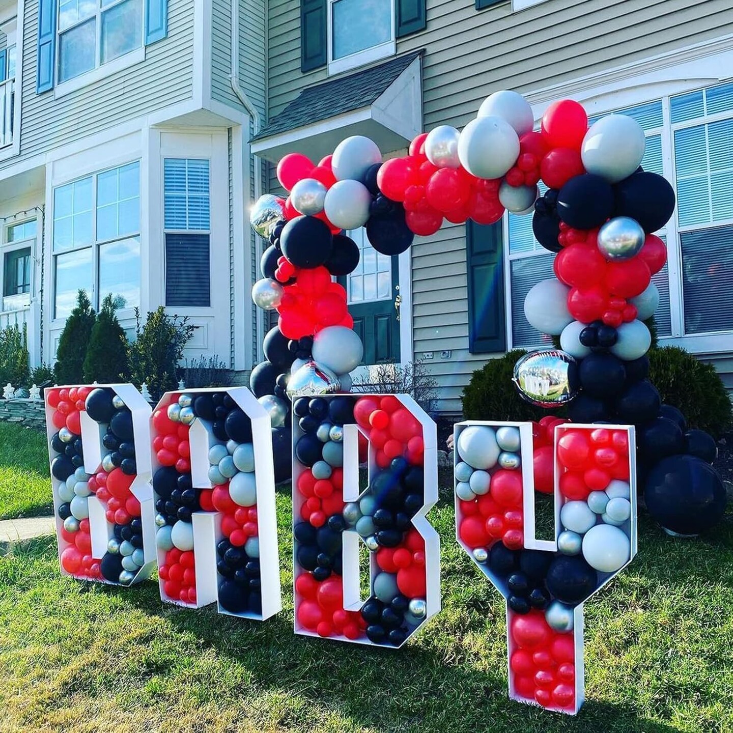 Red Black and White Balloon Arch Kit, 140Pcs Red and Black White Silver Garland kit, 18 12 10 5 Inch Different Size Balloons for Birthday Party Anniversary Racing Car New Year Prom Decorations