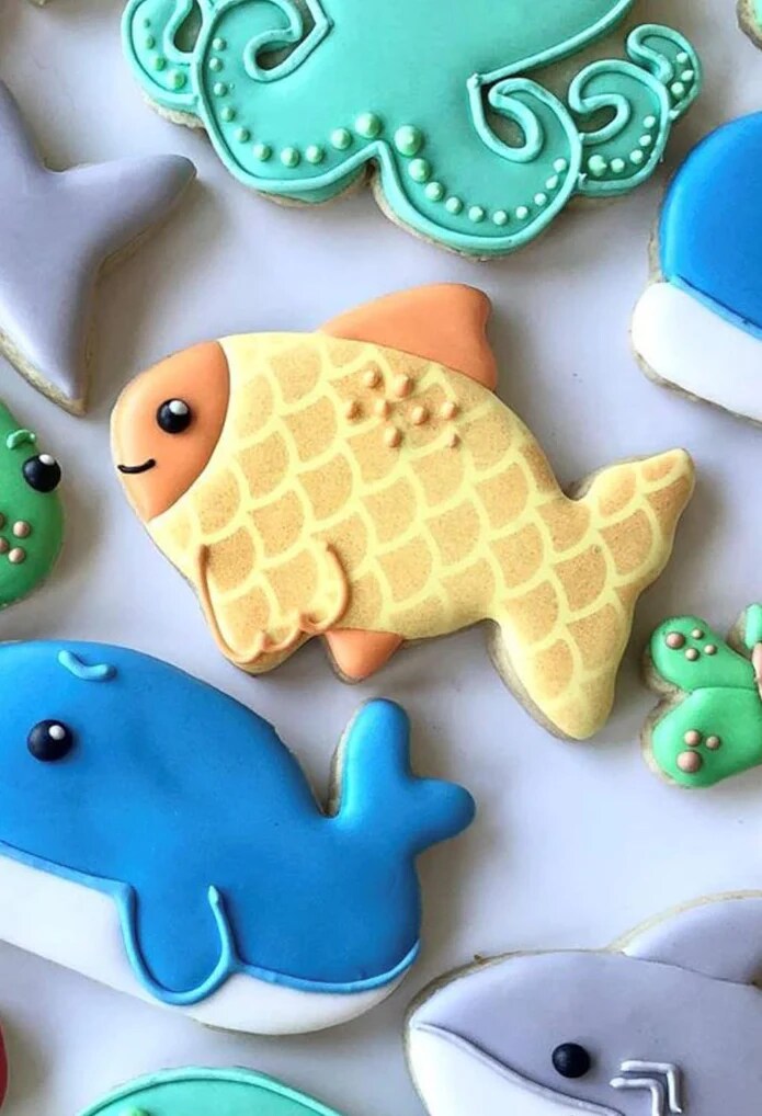 Ann Clark Cute Goldfish Cookie Cutter, 4&#x22;